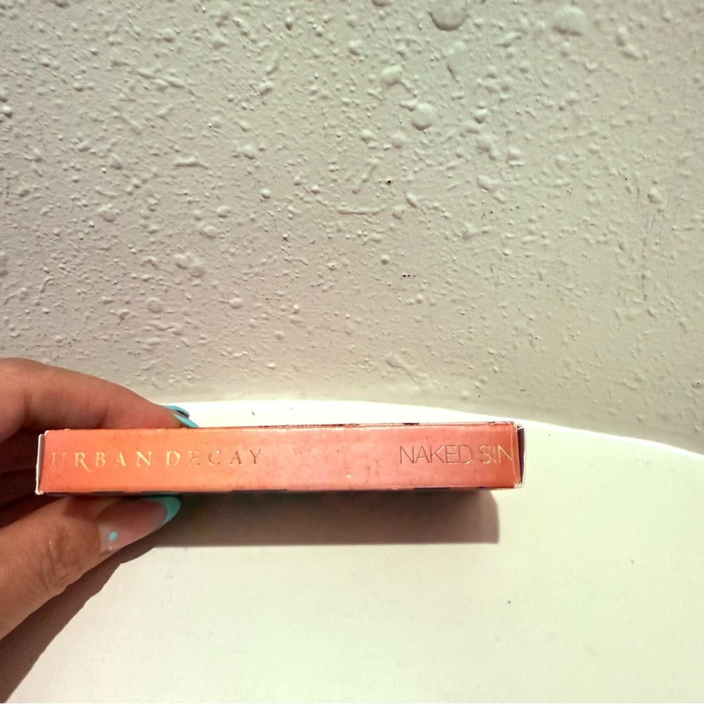 Urban Decay NAKED SIN Eyeshadow Mini Palette Size 6X 0.8 g NEW